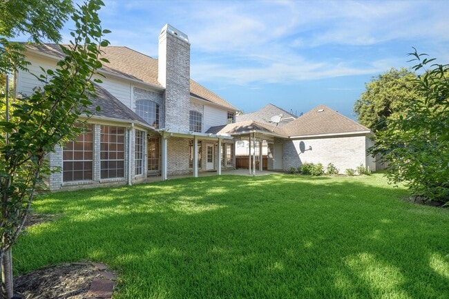 Building Photo - 30 Watermill Pl