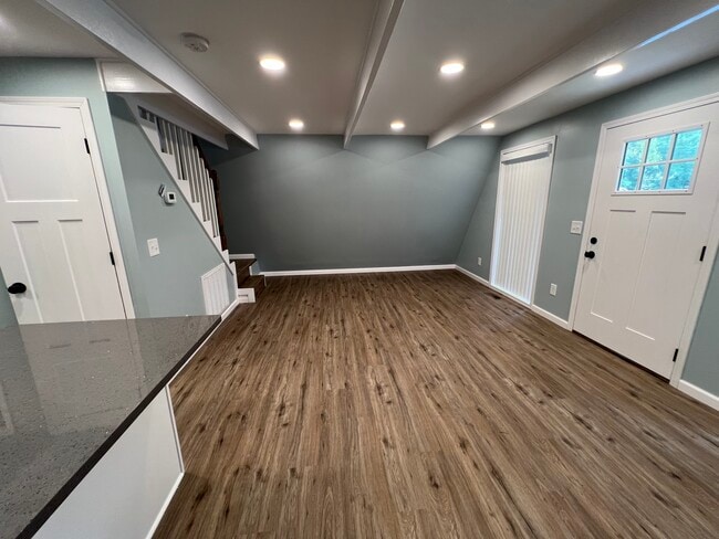 Building Photo - 12 Swiss Dr