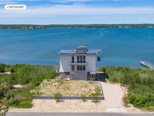 Building Photo - 1122 Flying Point Rd