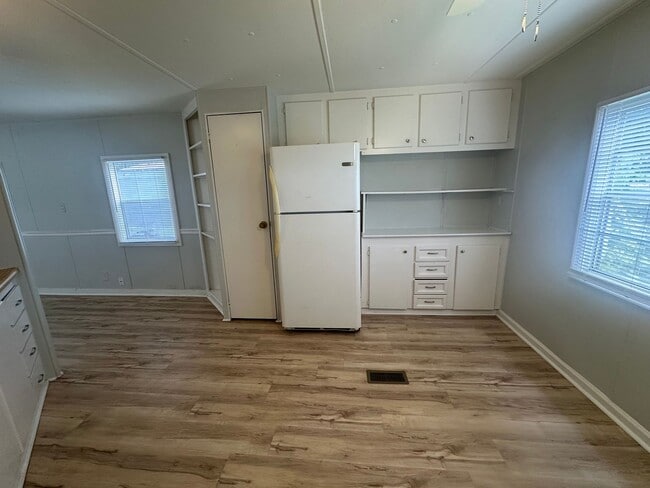 Building Photo - Newly Updated 2Bed/1Bath Mobile Home in Richlands - Close to Camp Lejuene
