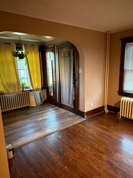 Building Photo - 18 Fairfield Ave