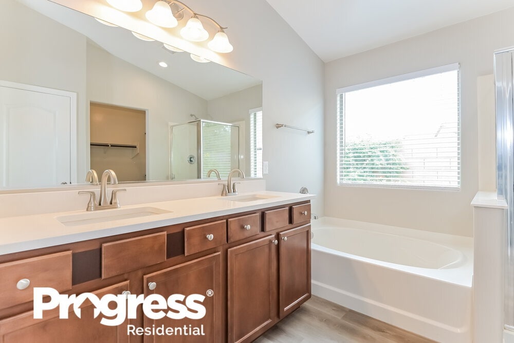 Building Photo - 13998 S Camino Gavanza