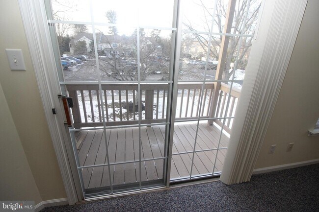 Building Photo - 2604 Beacon Hill Dr