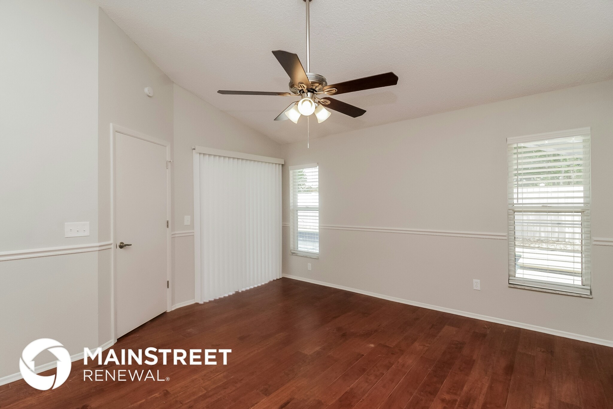 Building Photo - 1517 Crawford Dr