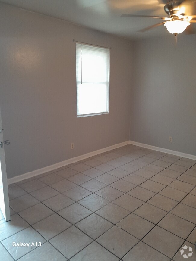 Building Photo - 8020 Haney Dr