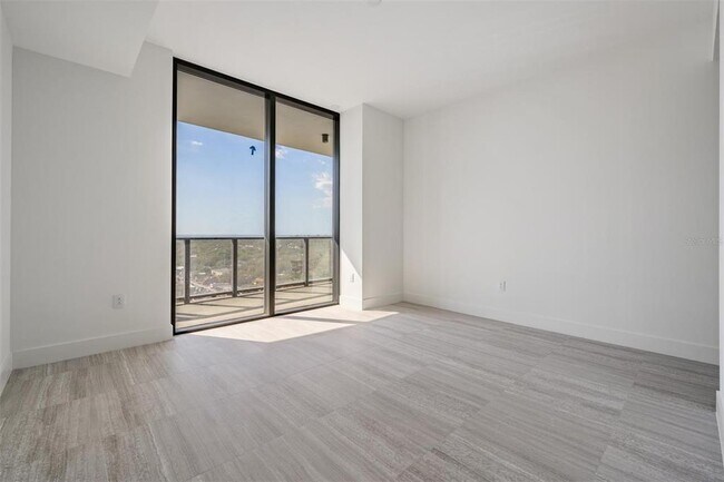 Building Photo - 3015 S Ysabella Ave