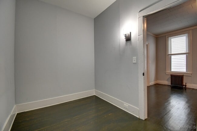 Building Photo - 36 19th St