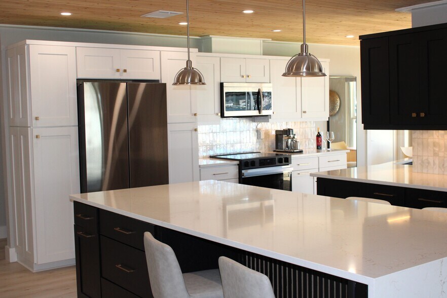 Building Photo - 229 Palm Is NW