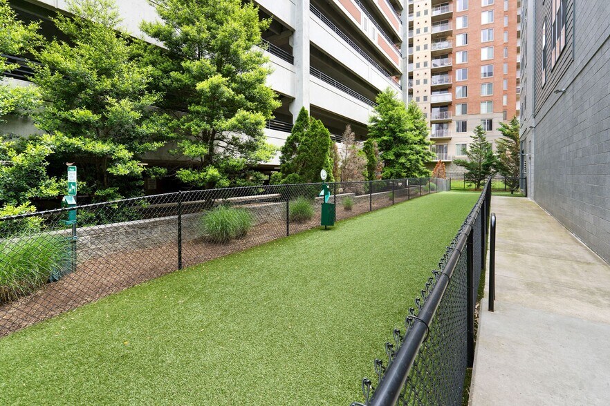 Building Photo - 2665 Prosperity Ave