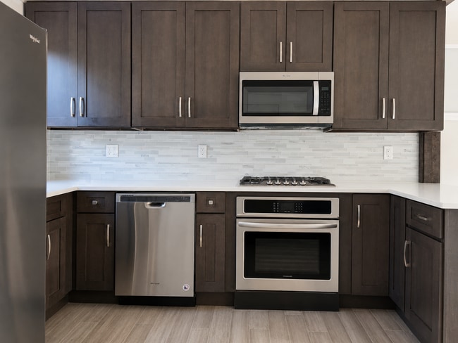 Building Photo - 32 Pawling Avenue