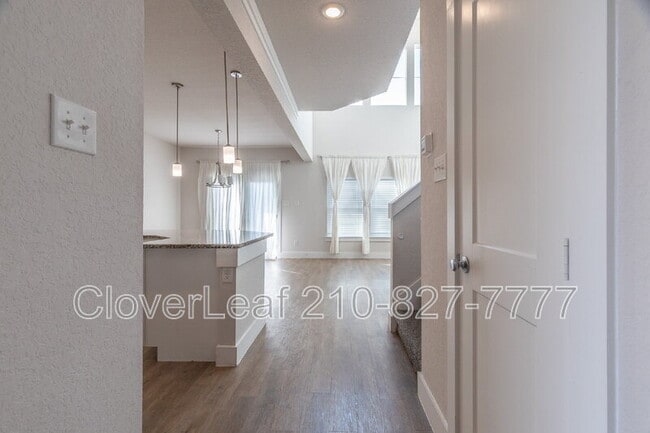 Building Photo - 272 Sapphire Dr