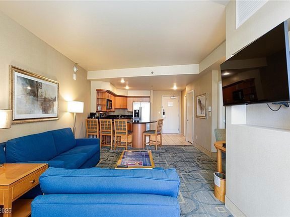 Building Photo - 211 E Flamingo Rd