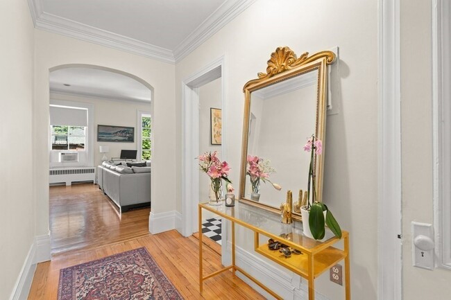Building Photo - 133 Marlborough St