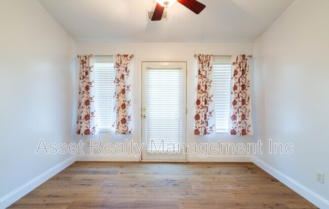 Building Photo - 7037 Wakan Ln