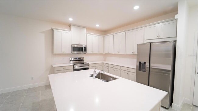 Building Photo - 4867 Cross Pr Pkwy