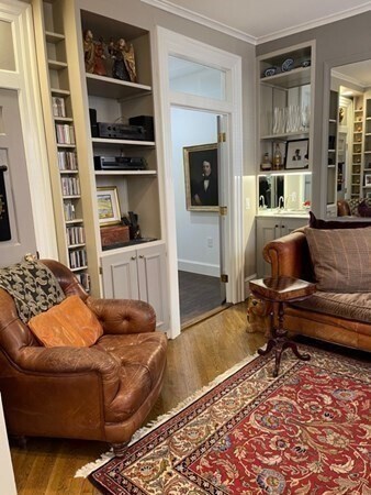 Building Photo - 86 Revere St