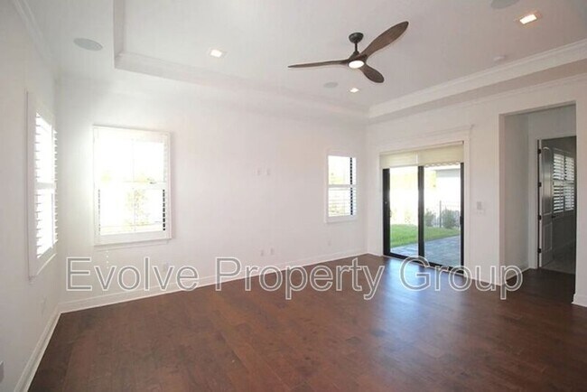 Building Photo - 20 Del Palma Dr