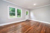 Building Photo - 120 E Screven St