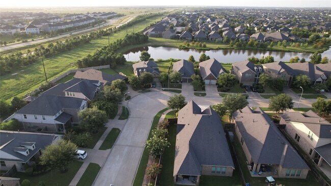 Building Photo - 29147 Crystal Rose Ln