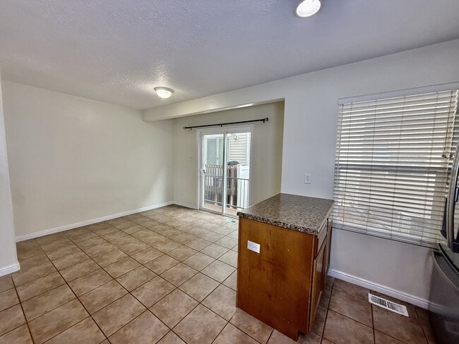 Building Photo - 4709 S Falkirk Dr