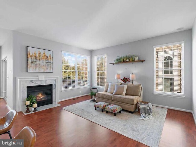 Building Photo - 47326 Sterdley Falls Terrace