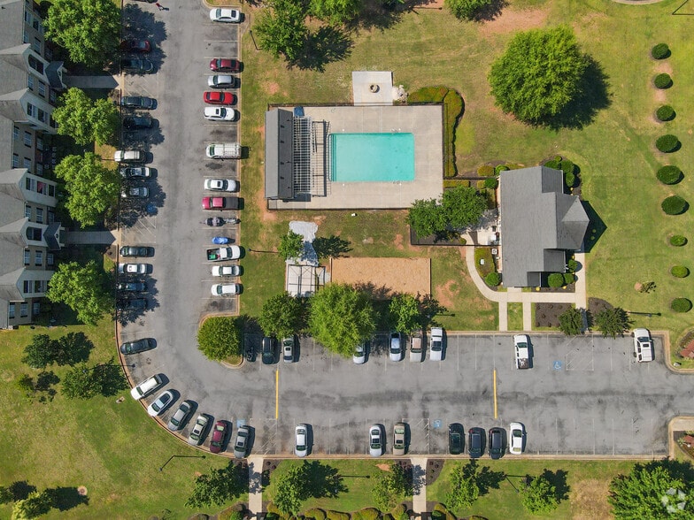 50 Salem Chase Dr - Salem Chase Apartments