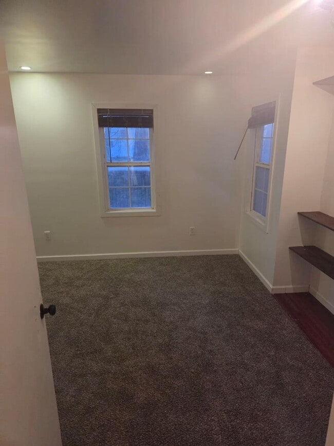 Building Photo - 510 N 11th St