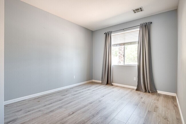 Building Photo - Discover the perfect blend of comfort and ...