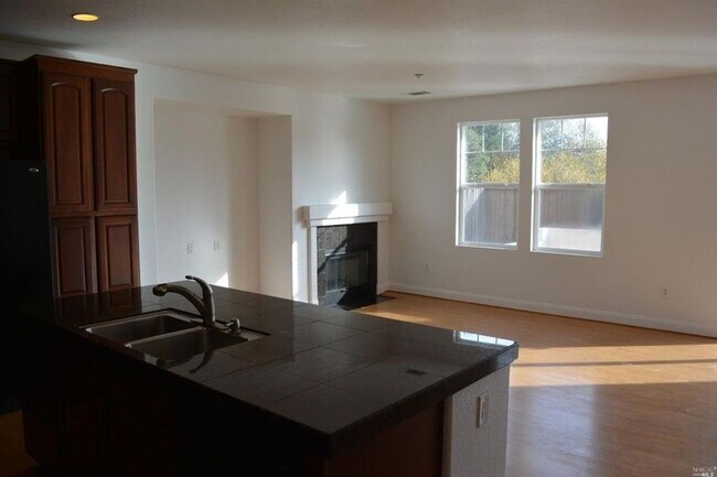 Building Photo - Spacious 4/3 located by American Canyon High available for rent!