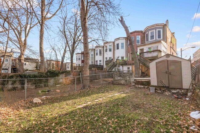 Building Photo - 92 Prescott St