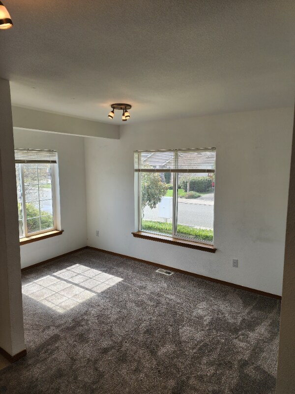 Building Photo - 17602 108th St Ct E