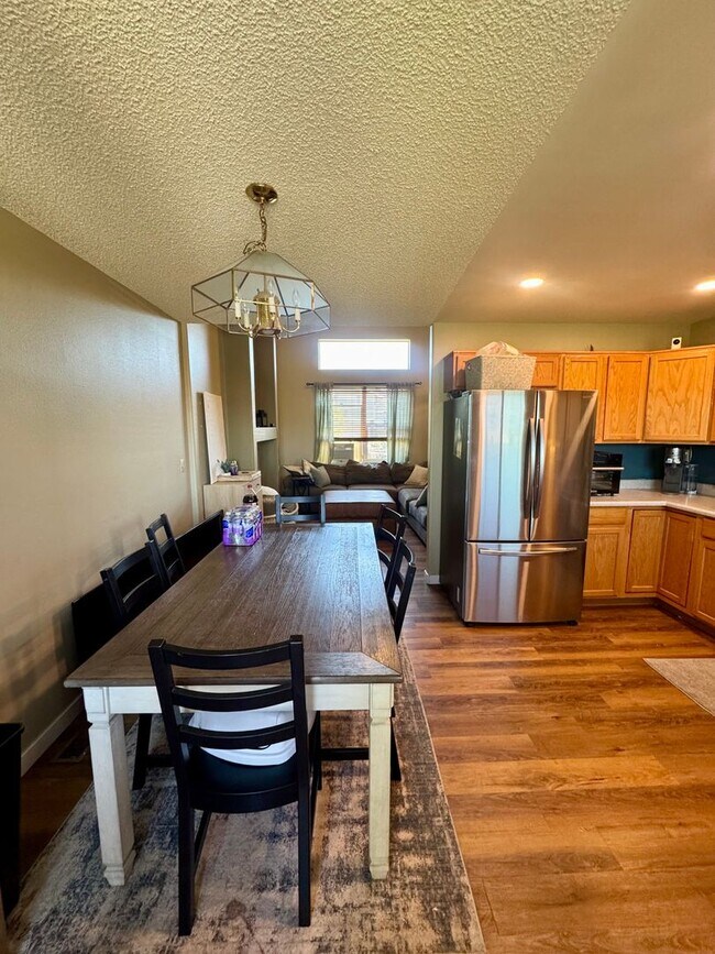 Building Photo - 3 bedroom home in Wagon Trails with commun...