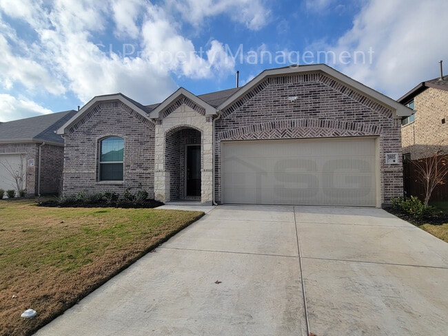 Building Photo - 3805 Thomas Plns Dr