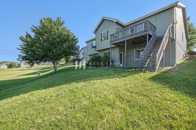 Building Photo - Millard Ranch
