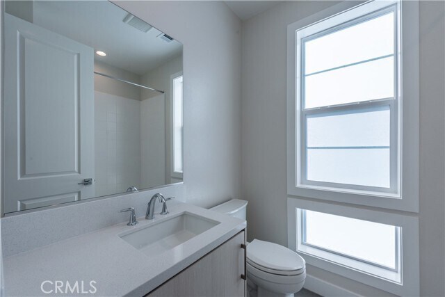 Building Photo - 180 Longden
