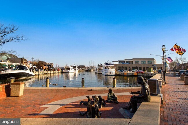 Building Photo - 5 Park Pl