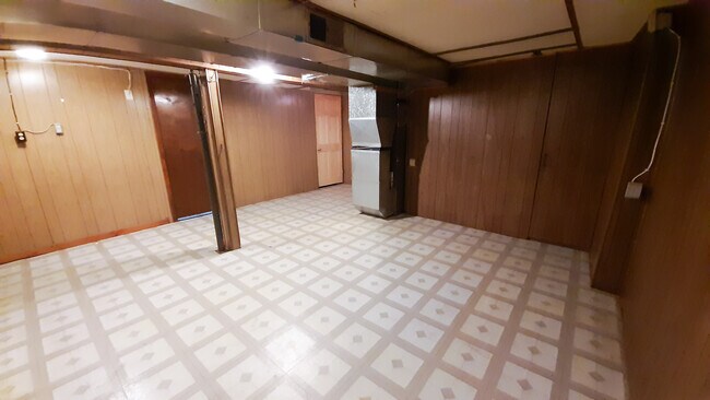Basement 1.1 - 821 10th St W