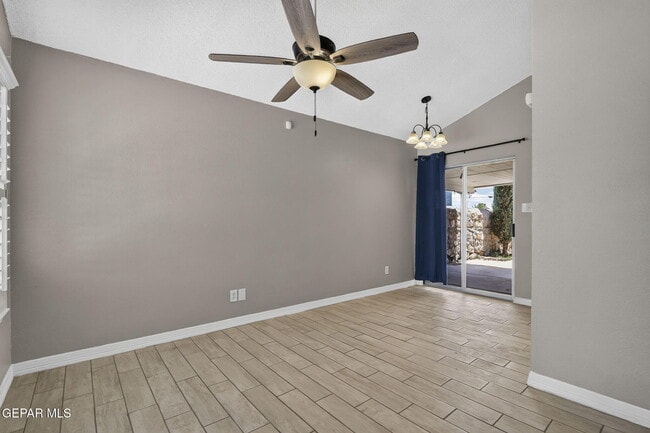 Building Photo - 9128 Bur Oak Cir