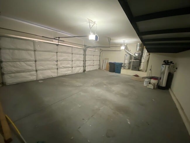 Building Photo - 2640 Ohio Ct