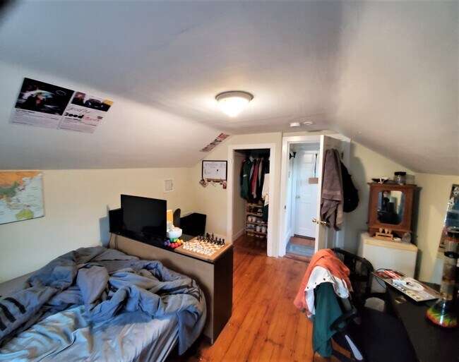 Building Photo - 75 Alleghany St