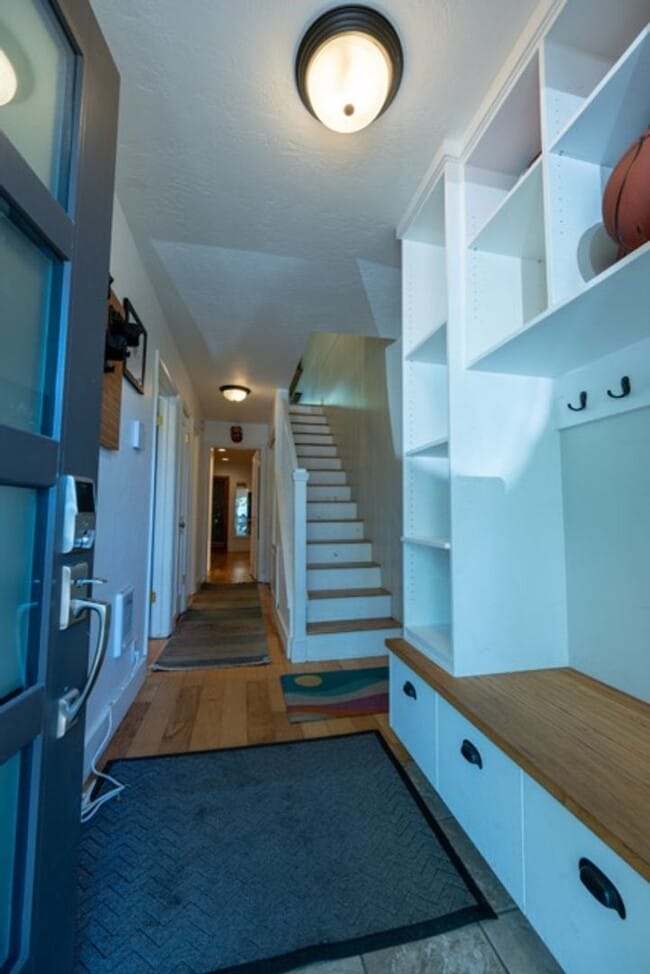 Building Photo - Sun Valley Townhome Steps from Skiing, Hiking, and Biking Trails