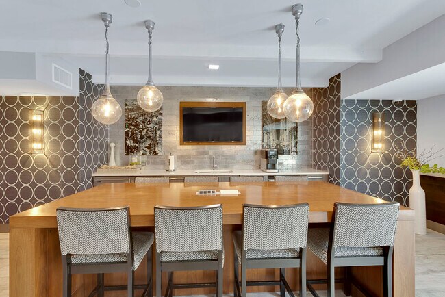 Building Photo - 1044 Downing