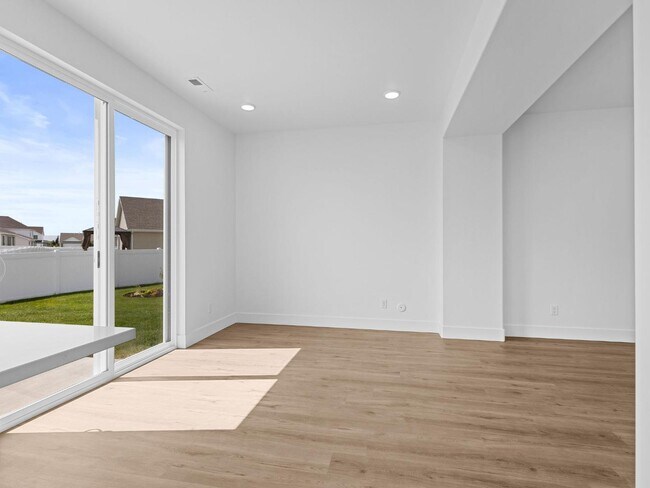 Building Photo - 2986 Sydney Dr