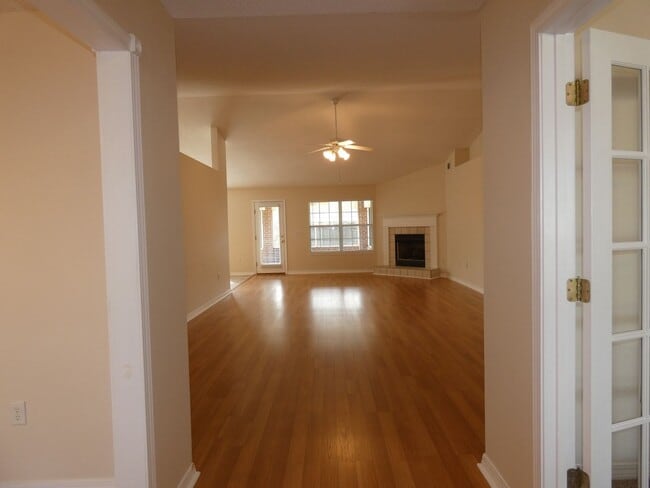 Building Photo - 4 Bedroom in Spencer Oaks Subdivision