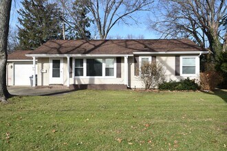 Building Photo - Great 3 bedroom Ranch in Elkhart