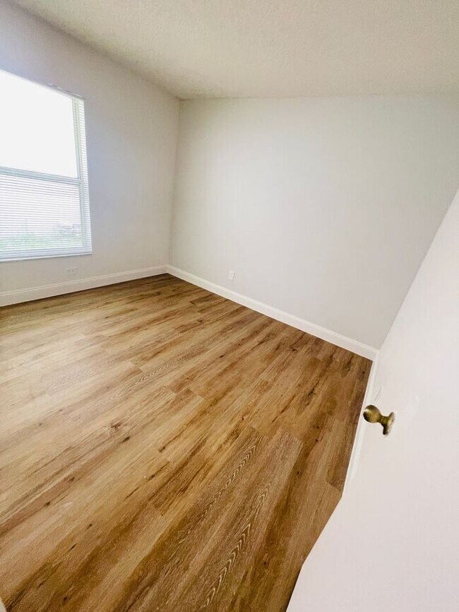 Building Photo - Greenpointe13403 Greenpoint Drive Orlando, FL 32824
