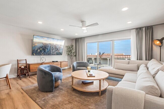 Building Photo - 909 Coast