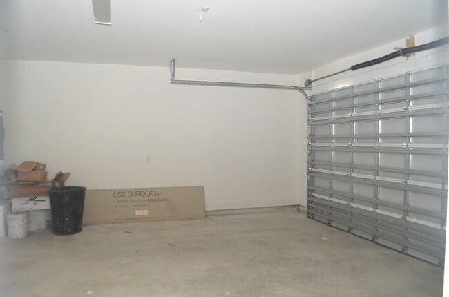 Building Photo - DCR642