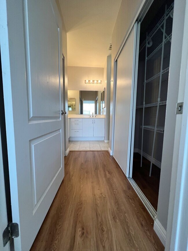 Building Photo - 2BR/2BA Upper level Condo @ Camino Villas in Carmel Valley