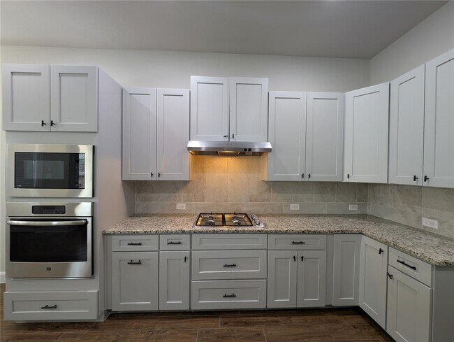 Building Photo - 3112 Bouchette Cove
